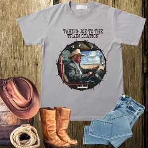 Trump Train Station Yellowstone T-Shirt, size Large